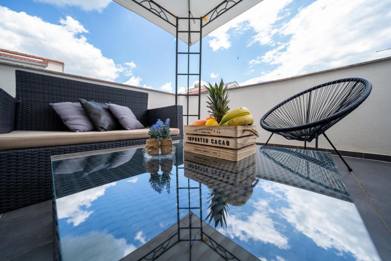 Holiday Apartments Amarilis Pakostane Exterior photo
