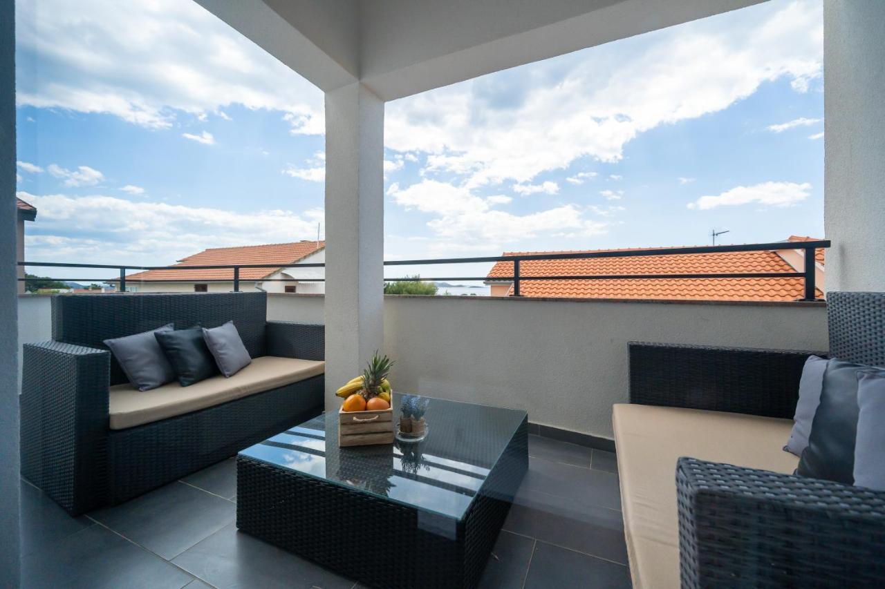Holiday Apartments Amarilis Pakostane Exterior photo