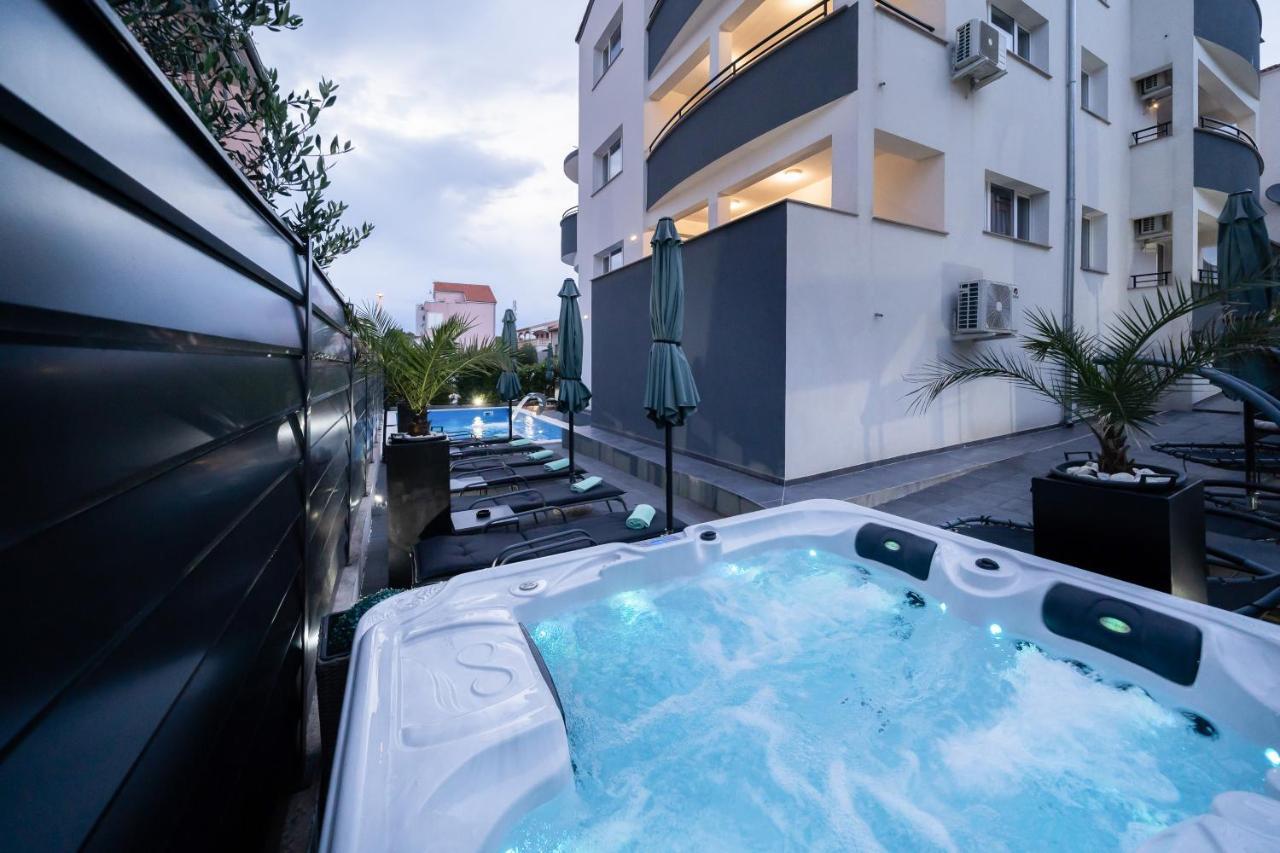 Holiday Apartments Amarilis Pakostane Exterior photo