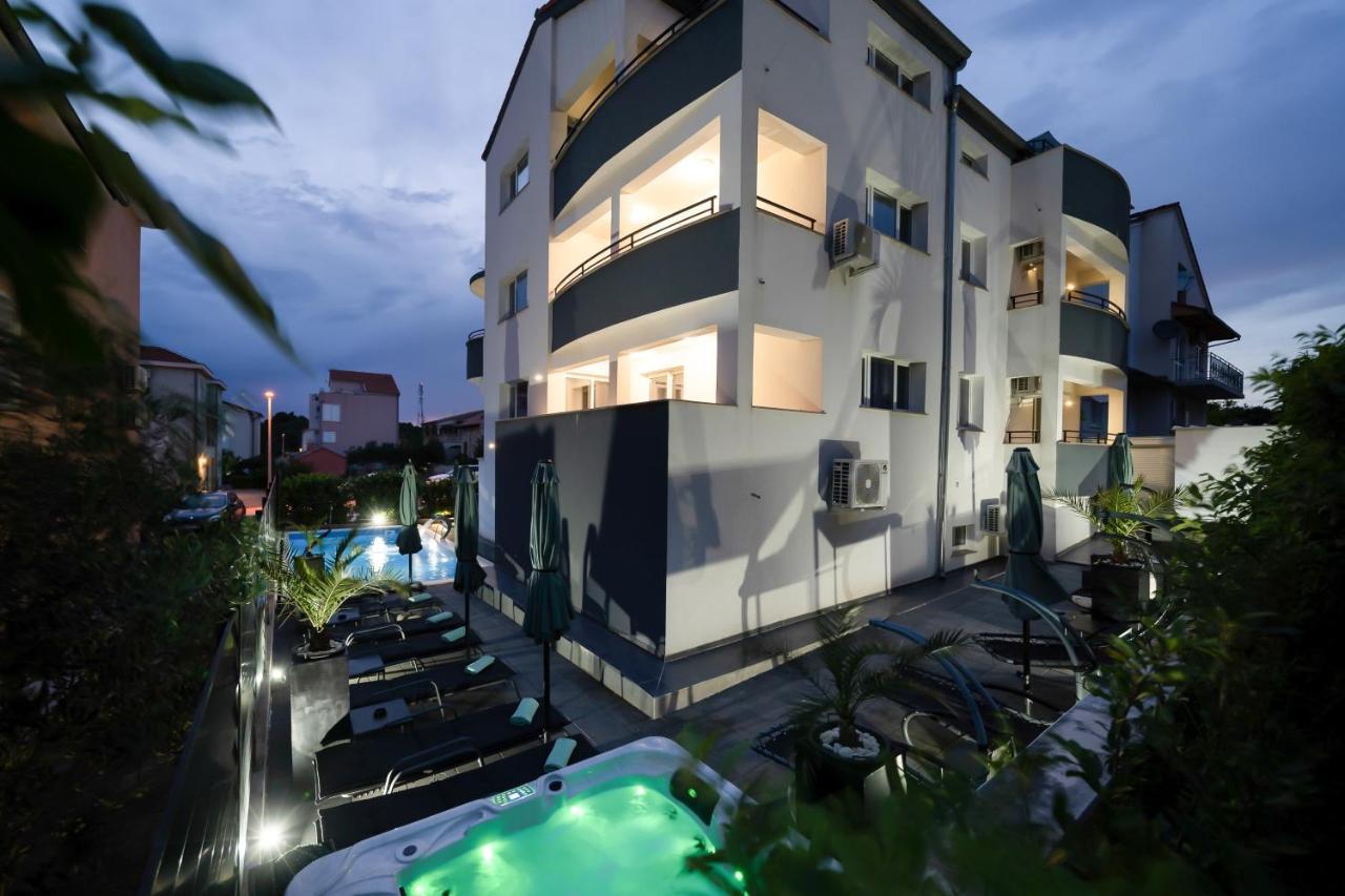 Holiday Apartments Amarilis Pakostane Exterior photo