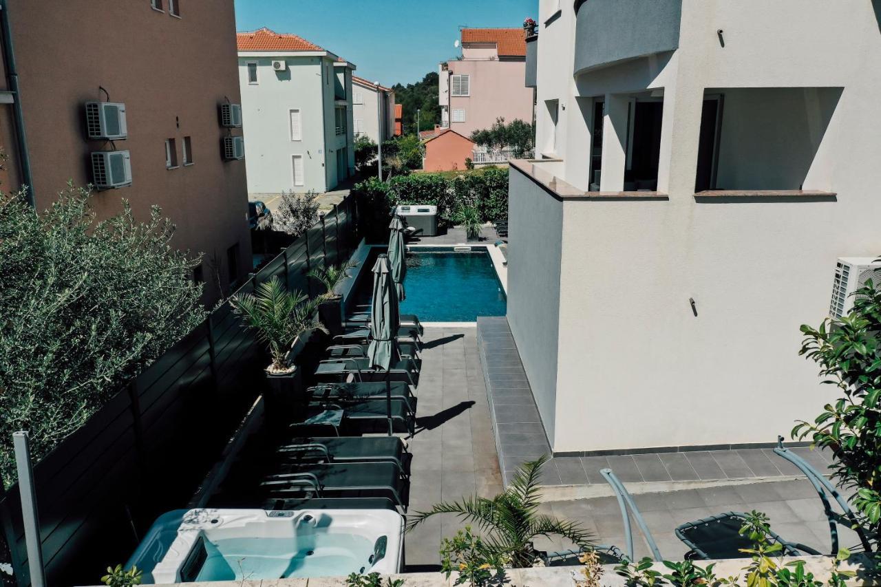 Holiday Apartments Amarilis Pakostane Exterior photo